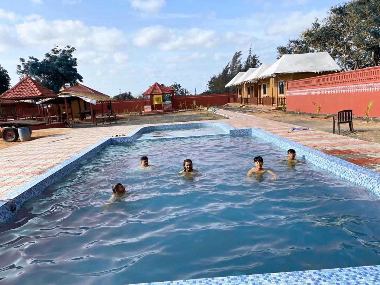 Santkrupa Villa Resort Nakhtrana Eksteriør bilde